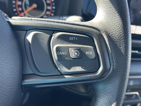 Used 2024 Jeep Gladiator Sport image 13