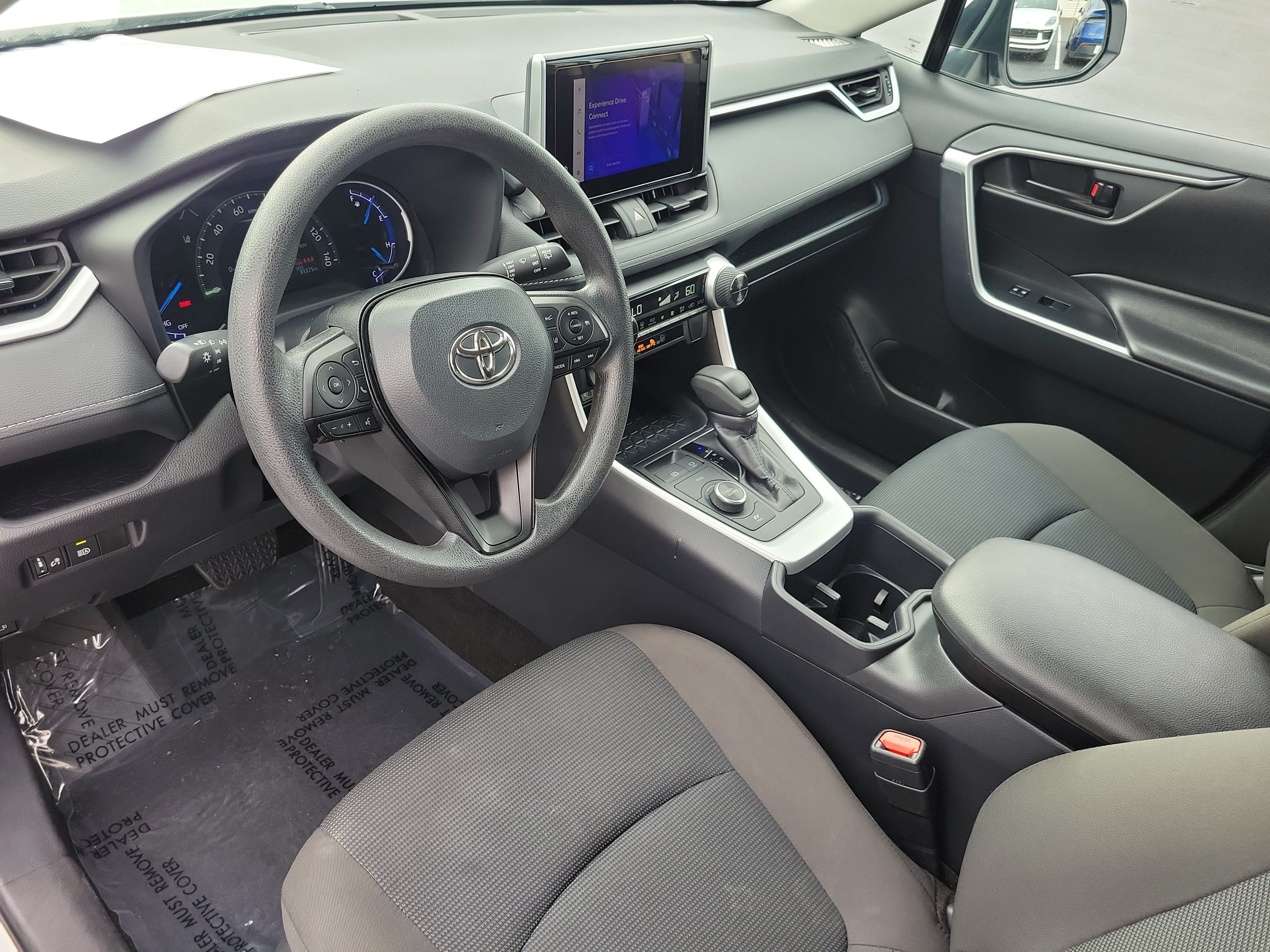 Used 2025 Toyota RAV4 LE AWD/4WD image 20