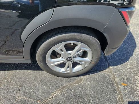 Used 2023 Hyundai Kona SEL image 6