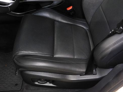 Used 2023 Jaguar F-PACE S AWD/4WD image 27