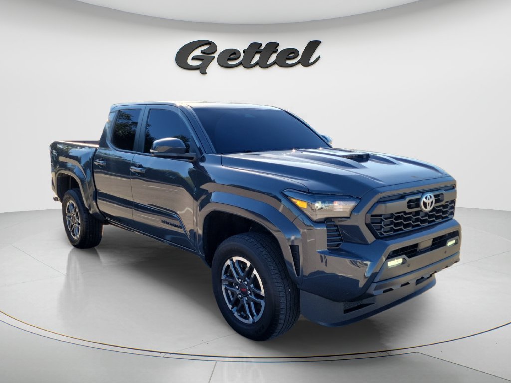 Used 2024 Toyota Tacoma TRD Sport w/ TRD Sport Upgrade Package AWD/4WD image 3