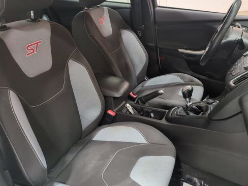 Used 2018 Ford Focus ST FWD image 11