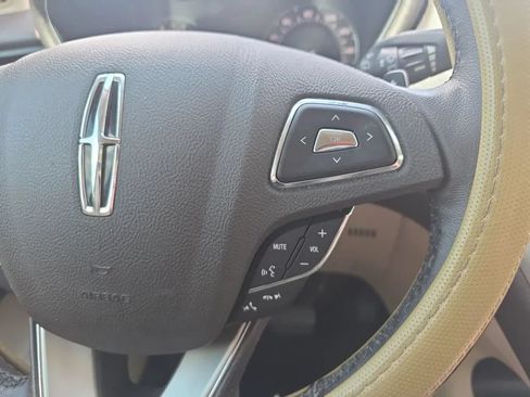 Used 2018 Lincoln MKC Premiere FWD image 20