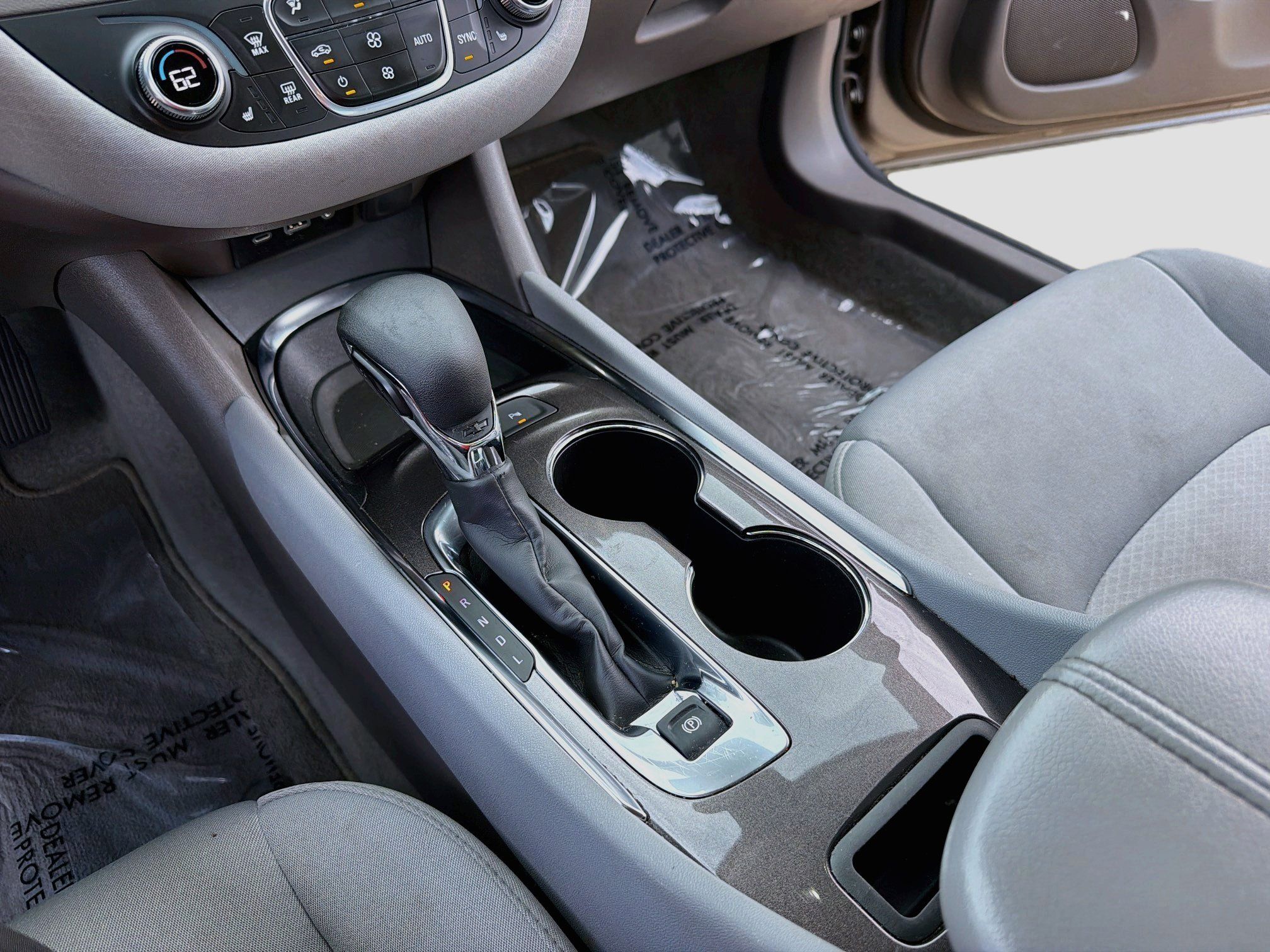 Used 2024 Chevrolet Malibu LT FWD image 16