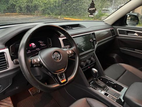 Used 2019 Volkswagen Atlas SEL FWD image 11