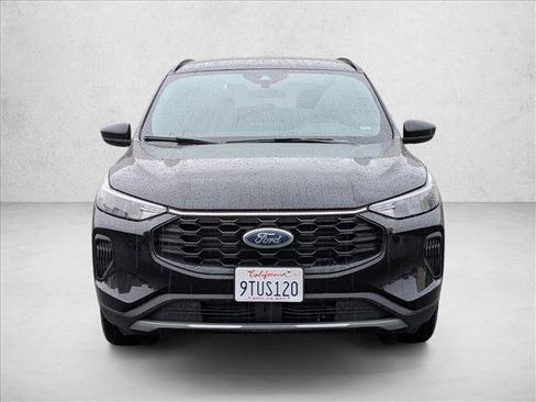 Used 2025 Ford Escape ST-Line image 2