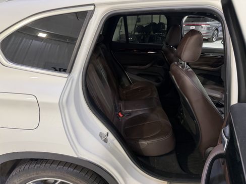 Used 2017 BMW X1 sDrive28i image 12