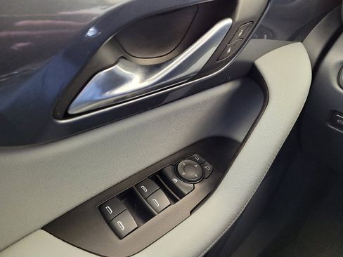 Used 2020 Chevrolet Blazer LT image 27