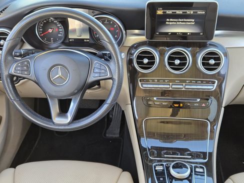Used 2019 Mercedes-Benz GLC 300 image 30