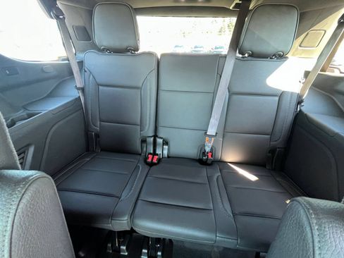Used 2021 GMC Yukon Denali w/ Denali Premium Package AWD/4WD image 32