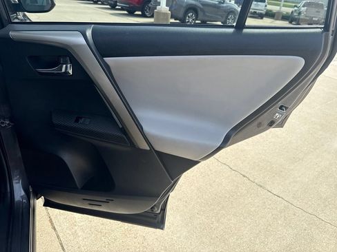 Used 2014 Toyota RAV4 Limited FWD image 21