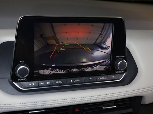 Used 2023 Nissan Rogue SV w/ SV Premium B Package FWD image 18