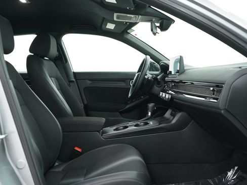 Used 2023 Honda Civic Sport image 11