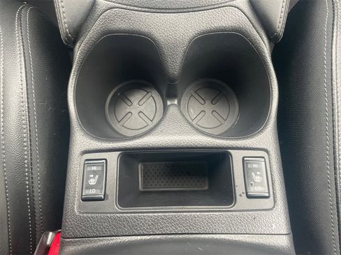 Used 2019 Nissan Rogue SL w/ Premium Package image 16