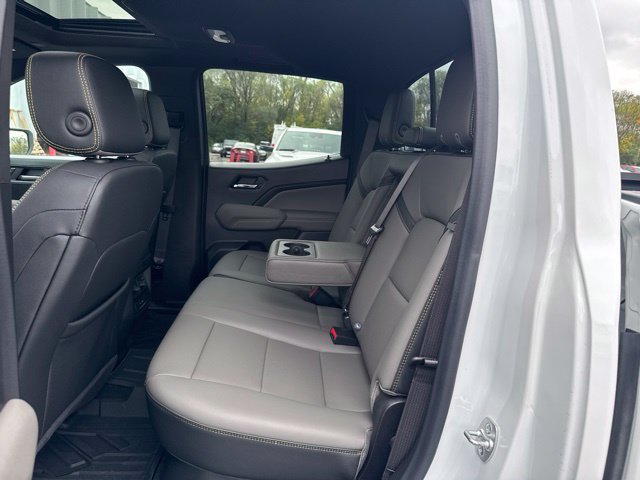 Used 2024 Chevrolet Colorado ZR2 w/ ZR2 Convenience Package III AWD/4WD image 15