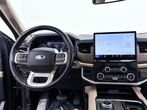 Used 2024 Ford Expedition Limited RWD image 5