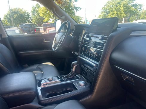 Used 2021 Nissan Armada SV AWD/4WD image 18