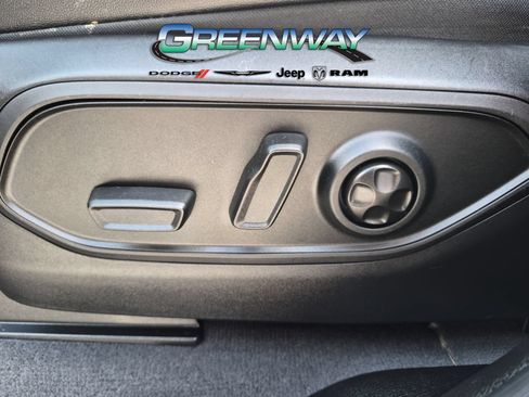 Used 2023 Jeep Grand Cherokee L Altitude AWD/4WD image 15