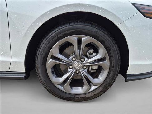 Used 2024 Honda Accord EX image 21