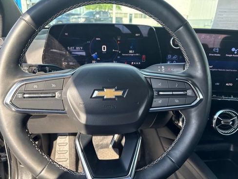 Used 2024 Chevrolet Blazer EV LT AWD/4WD image 33
