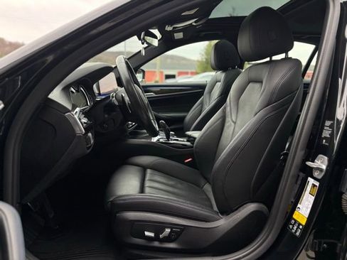 Used 2019 BMW 530i xDrive w/ M Sport Package image 15