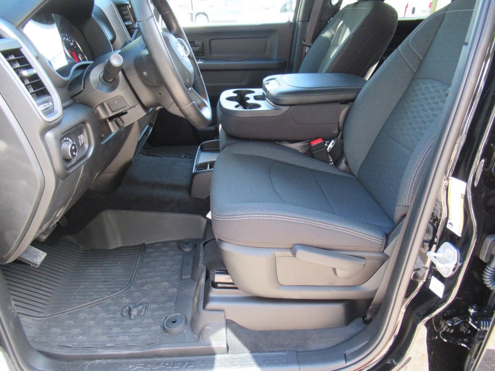 New 2027 RAM 3500 Tradesman AWD/4WD image 18