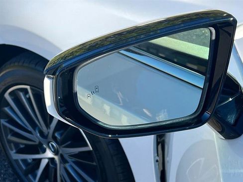 Used 2024 Lexus ES 350 Premium image 10