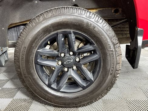 Used 2020 Chevrolet Silverado 1500 LT Trail Boss image 43