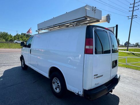Used 2011 Chevrolet Express 2500 RWD image 8