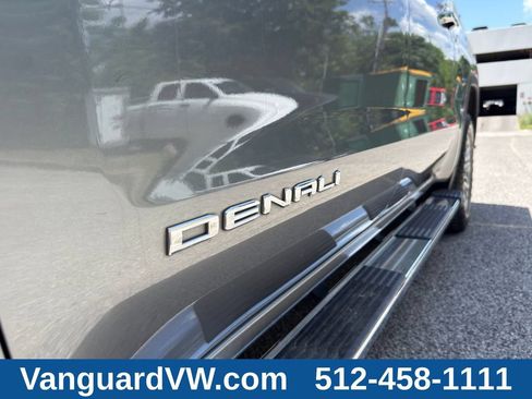 Used 2019 GMC Sierra 1500 Denali w/ Driver Alert Package II AWD/4WD image 8