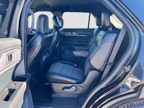 Used 2025 Ford Explorer ST-Line w/ Premium Package image 25