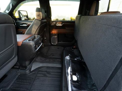 Used 2025 GMC Sierra 2500 Denali Ultimate image 34