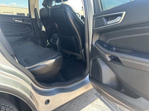 Used 2024 Ford Edge Titanium image 21