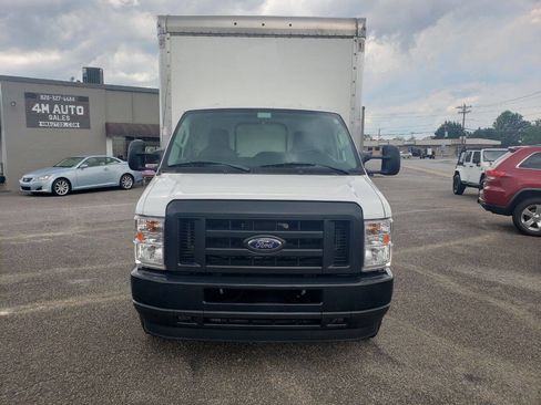 Used 2022 Ford E-450 and Econoline 450 Super Duty w/ Power Windows & Locks Group image 3