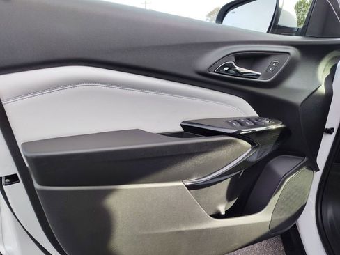 New 2026 Chevrolet Trax LT image 11