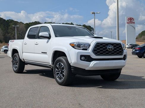 Used 2023 Toyota Tacoma TRD Sport w/ Advanced Technology Package image 6