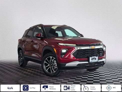 Used 2025 Chevrolet TrailBlazer LT AWD/4WD image 1