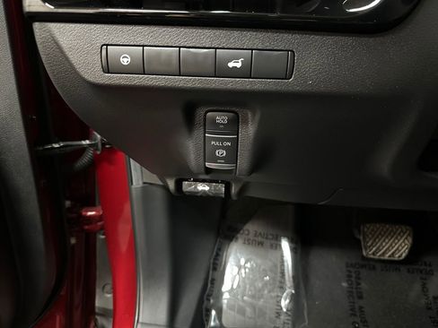 Used 2025 Nissan Murano SV AWD/4WD image 33