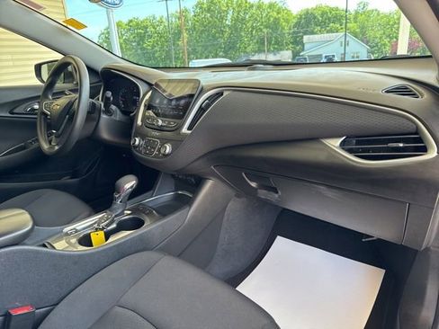 Used 2024 Chevrolet Malibu LT FWD image 25