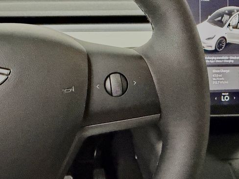 Used 2021 Tesla Model Y 2WD image 27