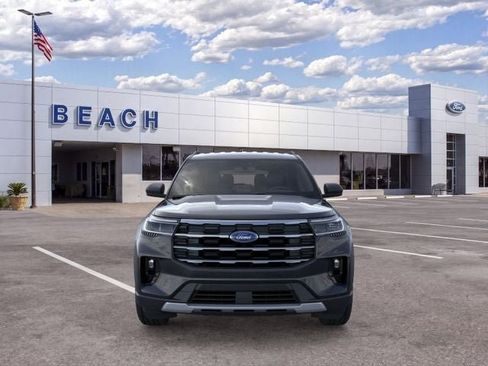 New 2026 Ford Explorer Active w/ Active Comfort Package RWD image 7