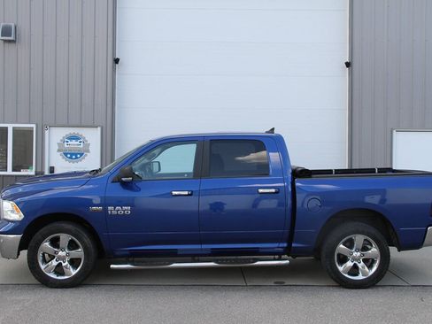 Used 2017 RAM 1500 Big Horn AWD/4WD image 8