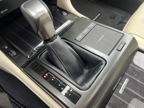 Used 2022 Lexus GX 460 Premium w/ Premium Package image 26