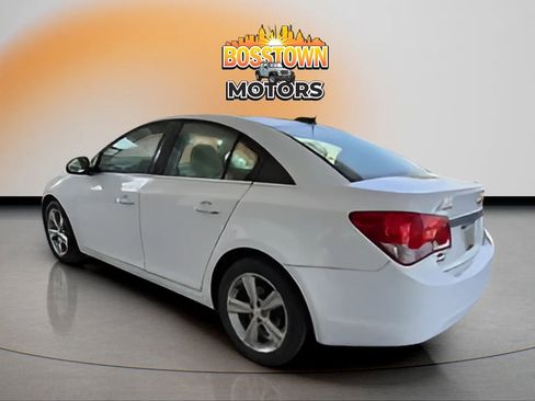Used 2016 Chevrolet Cruze LT image 3