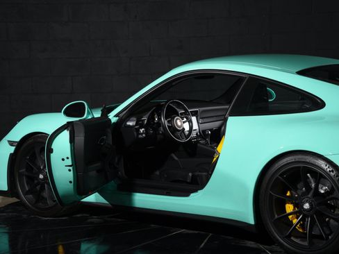 Used 2018 Porsche 911 GT3 RWD image 24