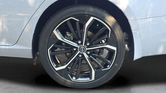 Used 2024 Nissan Altima 2.5 SR AWD/4WD image 19