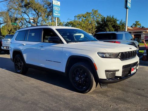 Used 2024 Jeep Grand Cherokee L Laredo image 9