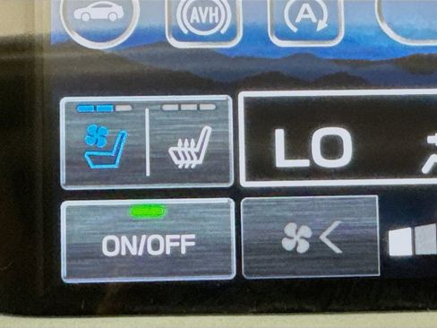 Used 2023 Subaru Outback Touring AWD/4WD image 26