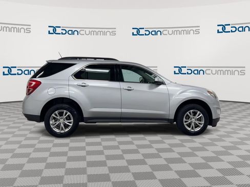 Used 2017 Chevrolet Equinox LT w/ Convenience Package image 9