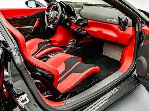 Certified 2015 Ferrari 458 Speciale A RWD image 21